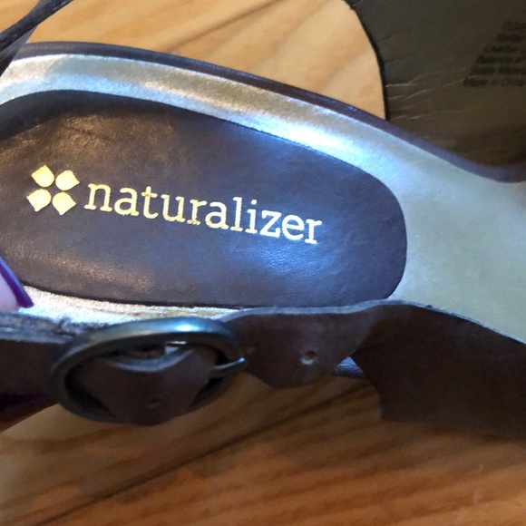 Naturalizer leather shoes size 7 - Picture 5 of 5